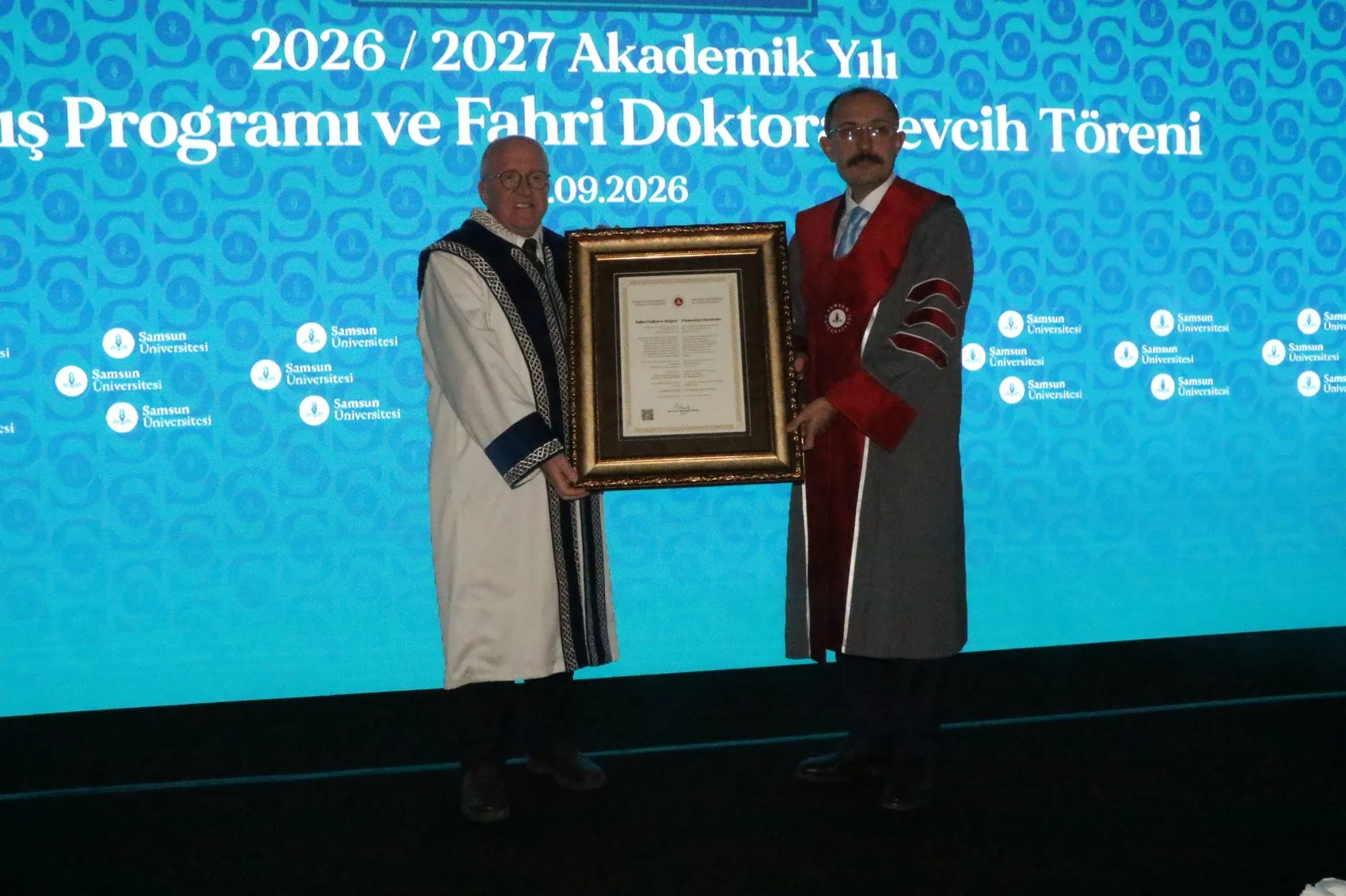 Samsun'da kürsüye çıkan Mehmet Muş'tan çarpıcı tespit: Dünya devasa bir borç sarmalının içinde