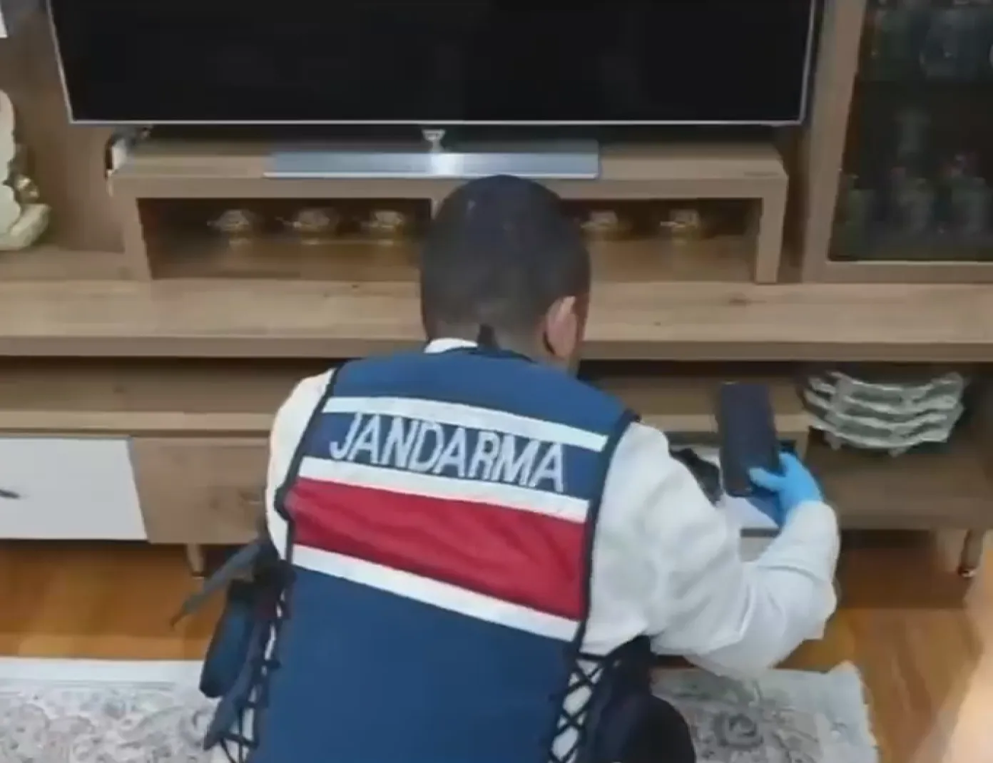 Milyarlarca liralık bahis trafiği deşifre edildi: 12 ilde eş zamanlı dev operasyon