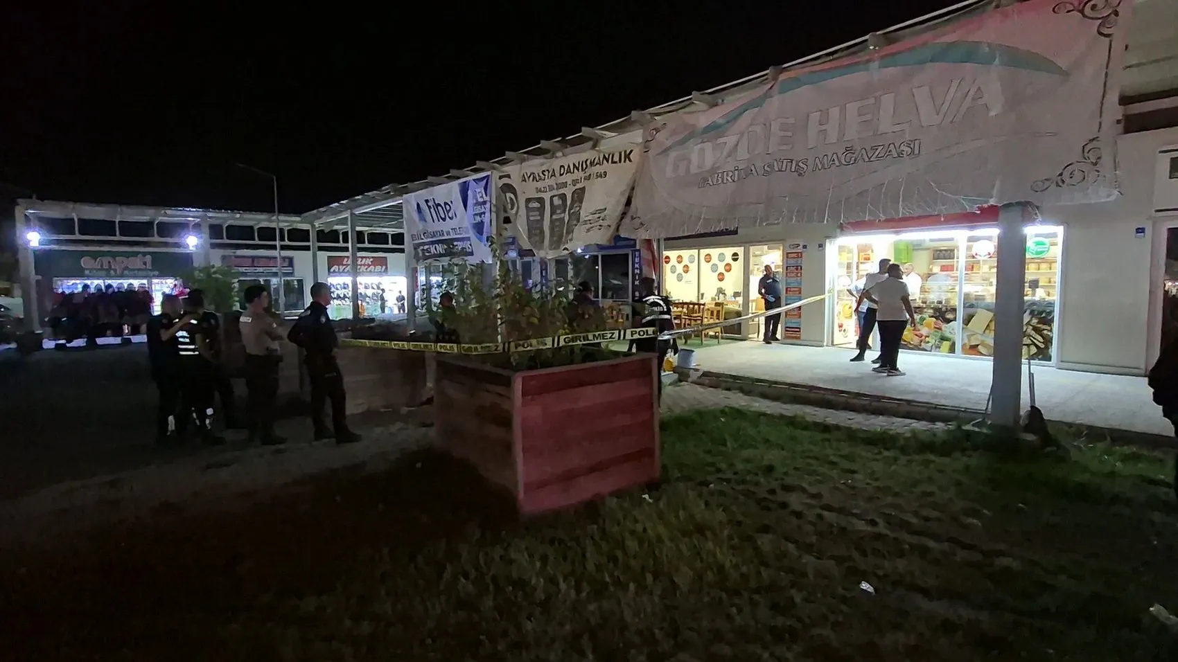 Park yeri kavgası kanlı bitti: İki kişi ölümle pençeleşiyor