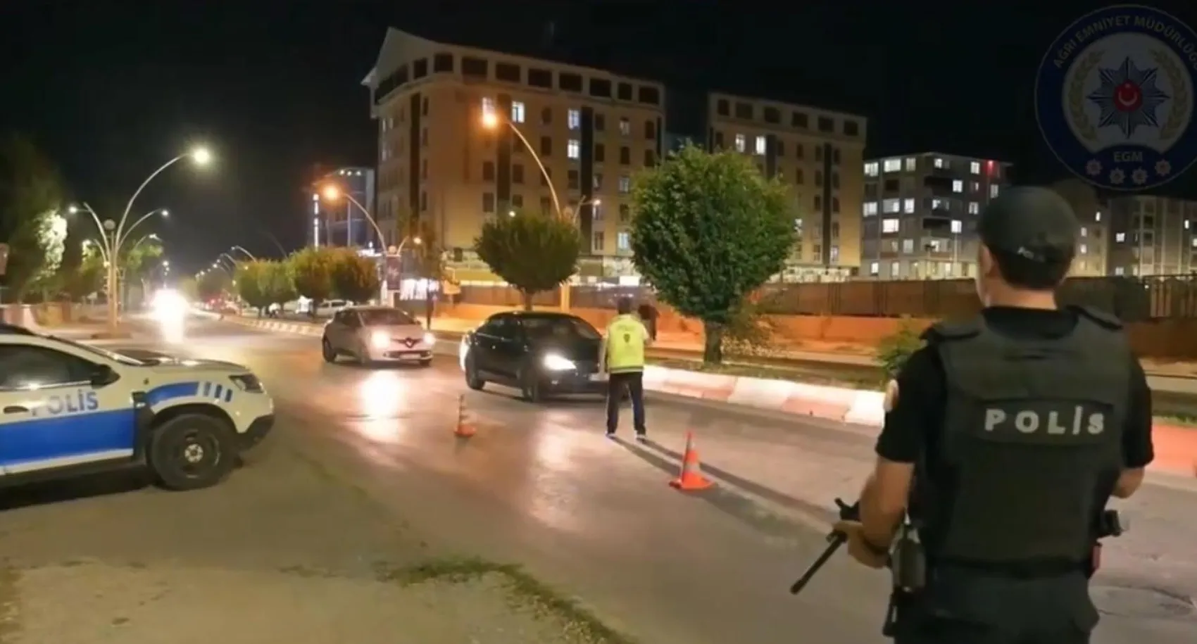 Ağrı genelinde dev operasyon: Emniyetten suçlulara geçit yok