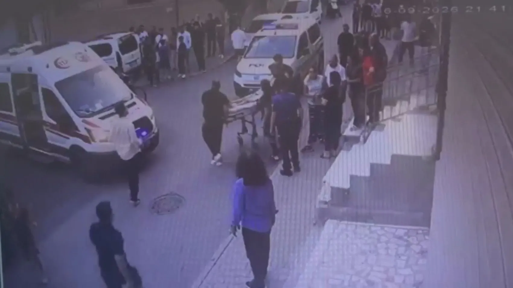 Sokak ortasında dehşet anları: Alacak kavgası masum bir çocuğun hayatını karartıyordu