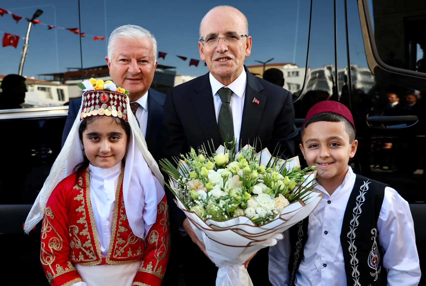 Mehmet Şimşek'in Aksaray Mesaisi: Ekonominin Rotası İş Dünyasıyla Çizildi
