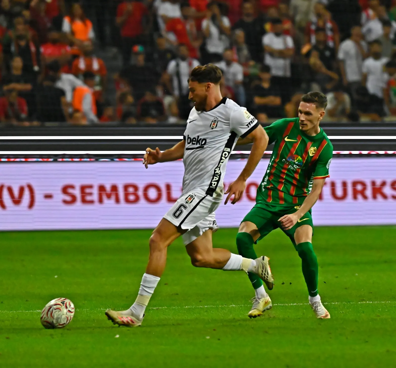 Diyarbakır'da tarihi gece: Amed Sportif Faaliyetler dev rakibini dize getirdi