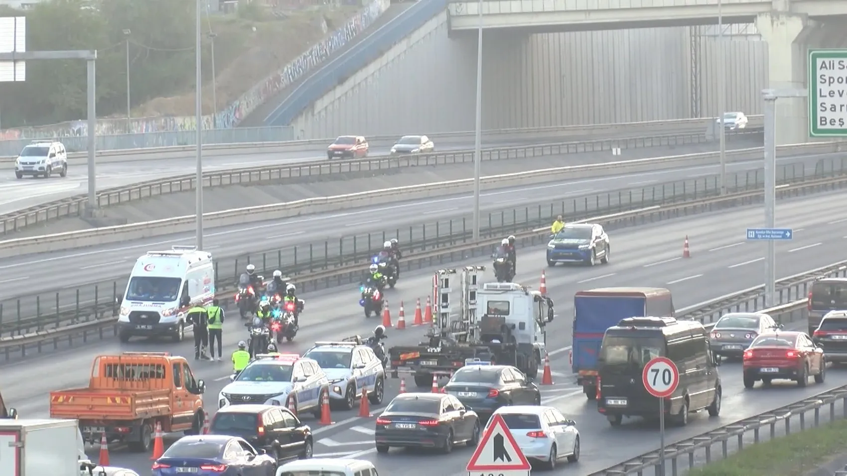 İstanbul trafiğinde dev kısıtlama: İki dev organizasyon yolları kilitledi