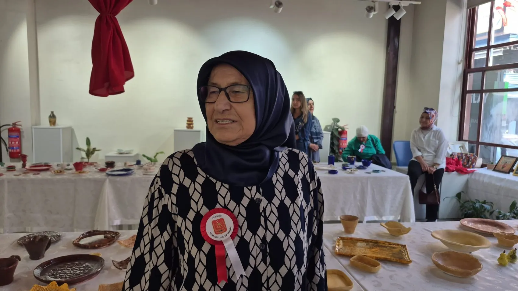 Zonguldak'ta duygusal buluşma: Şehit anneleri ve gazi eşlerinin el emeği seramikleri görücüye çıktı