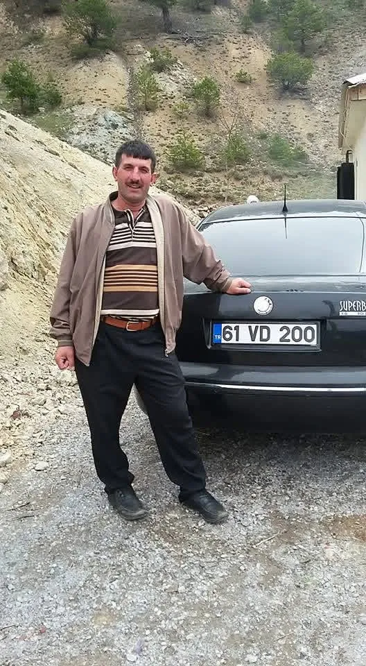 Trabzon'da korkutan heyelan: Beton kırma çalışması yaparken toprak altında kaldı