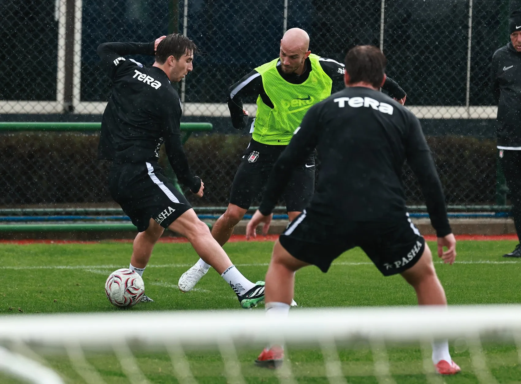 Beşiktaş'ta kritik randevu öncesi gözler Vlahovic'in durumuna çevrildi