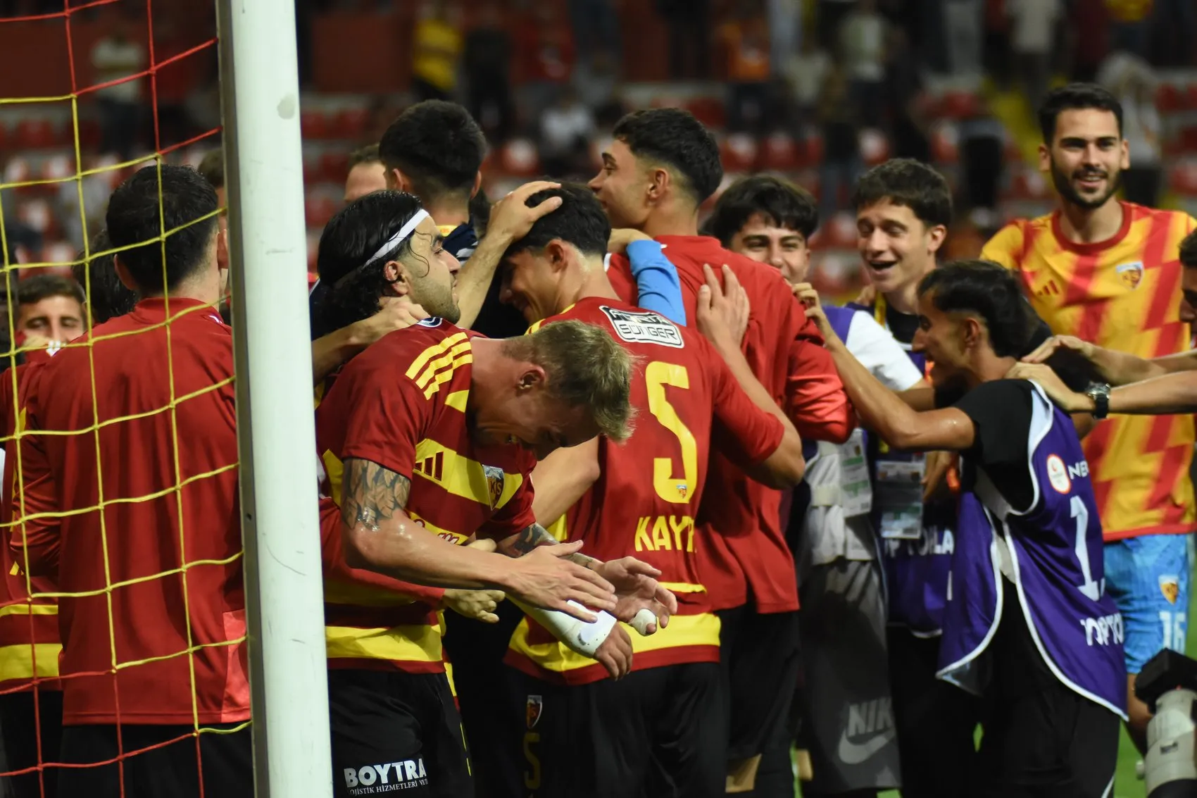 Kayseri'de gol şöleni: Zirvenin yeni sahibi belli oldu