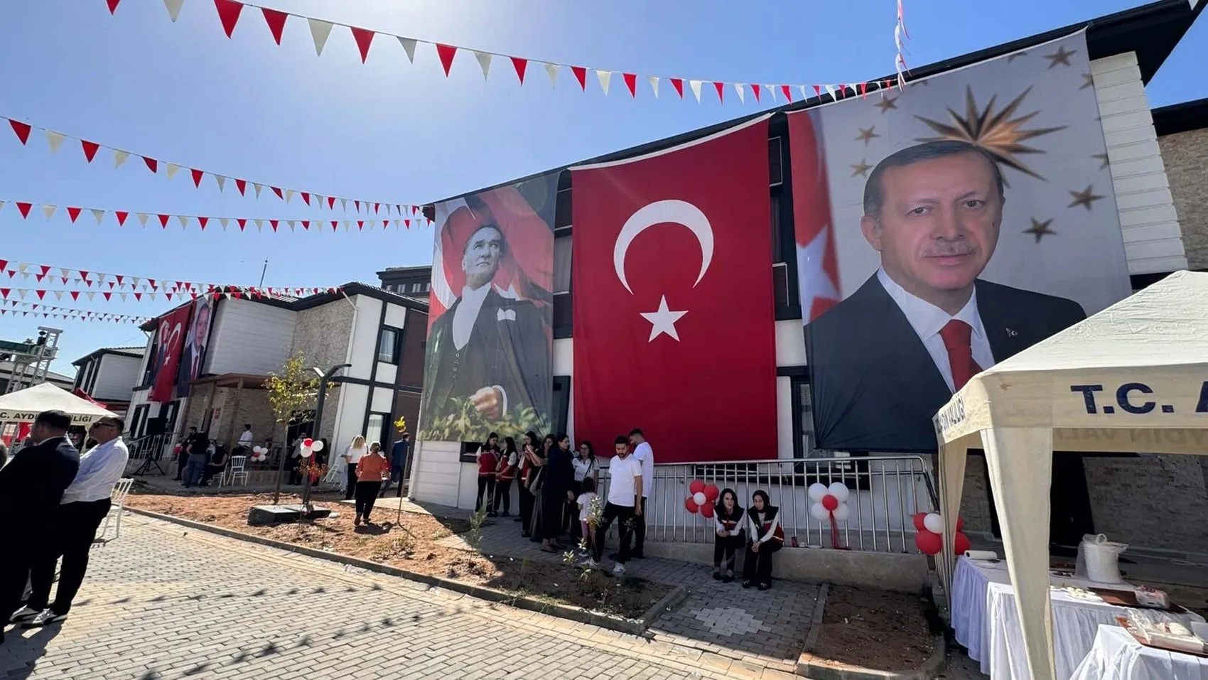 Aydın'da sosyal hizmet atağı: Devletin şefkat eli dört yeni merkezle güçlendi