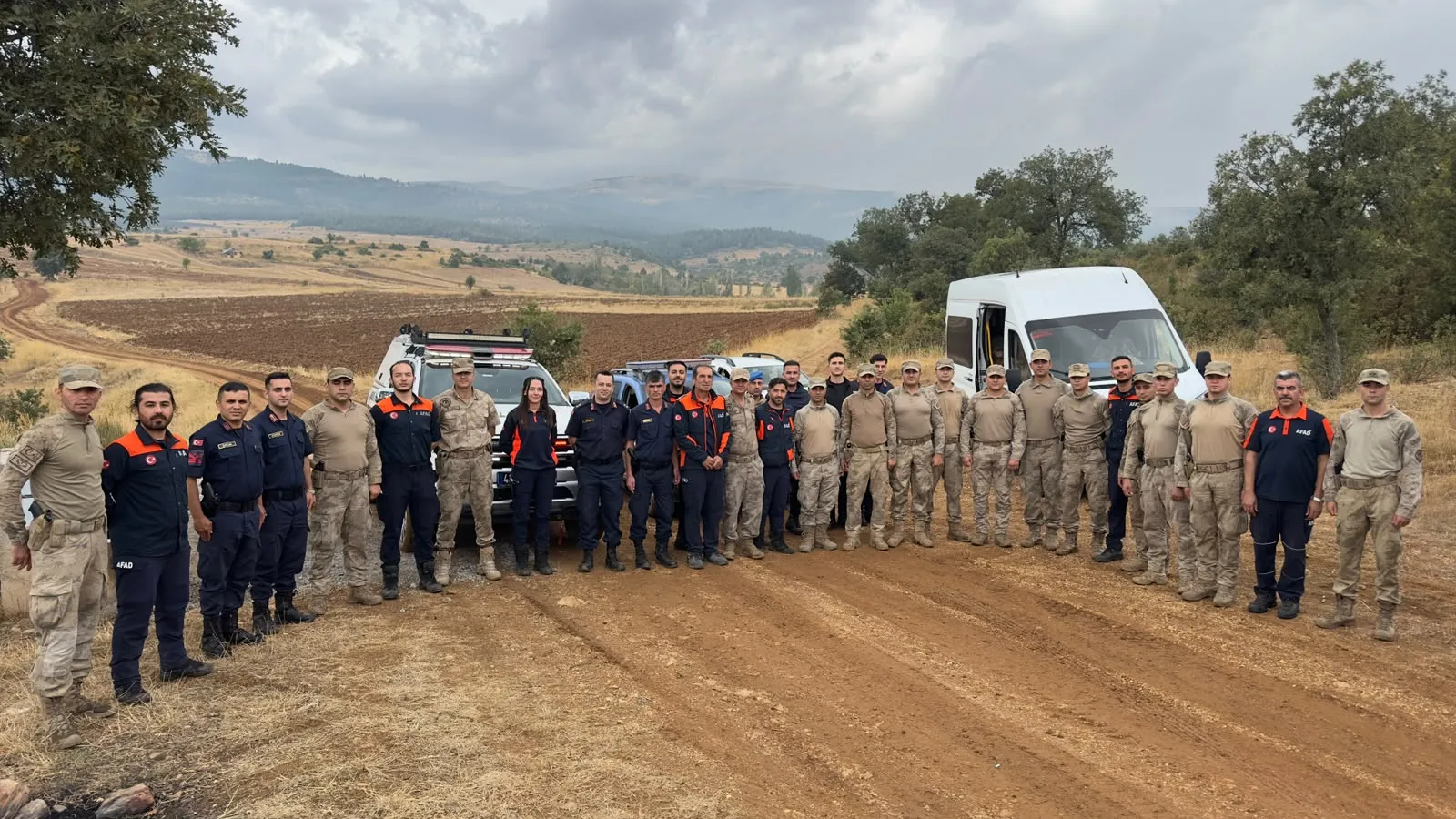 Ormanda iki günlük yaşam mücadelesi: Yaşlı çiftin traktör kazası korkuttu