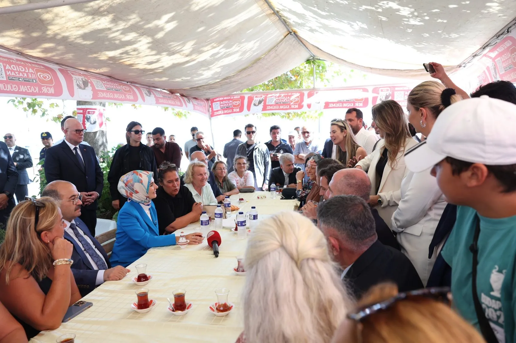 Ekinlik Adası'nda çocukların hayalleri gerçeğe dönüşüyor: Bakan Göktaş'tan anlamlı ziyaret