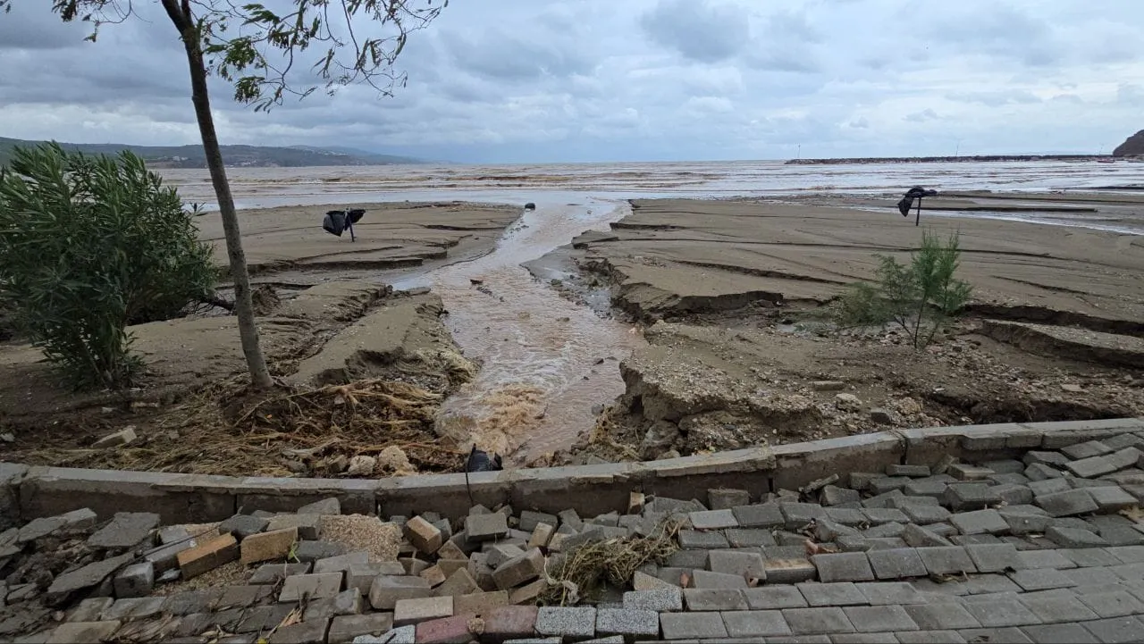 Mudanya'da kabus dolu anlar: Sel suları evleri yuttu, mahsur kalanlar son anda kurtarıldı