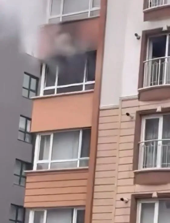 Mamak'ta korku dolu anlar: Alevlerin arasında kalan anne ve oğlu için zamanla yarıştılar