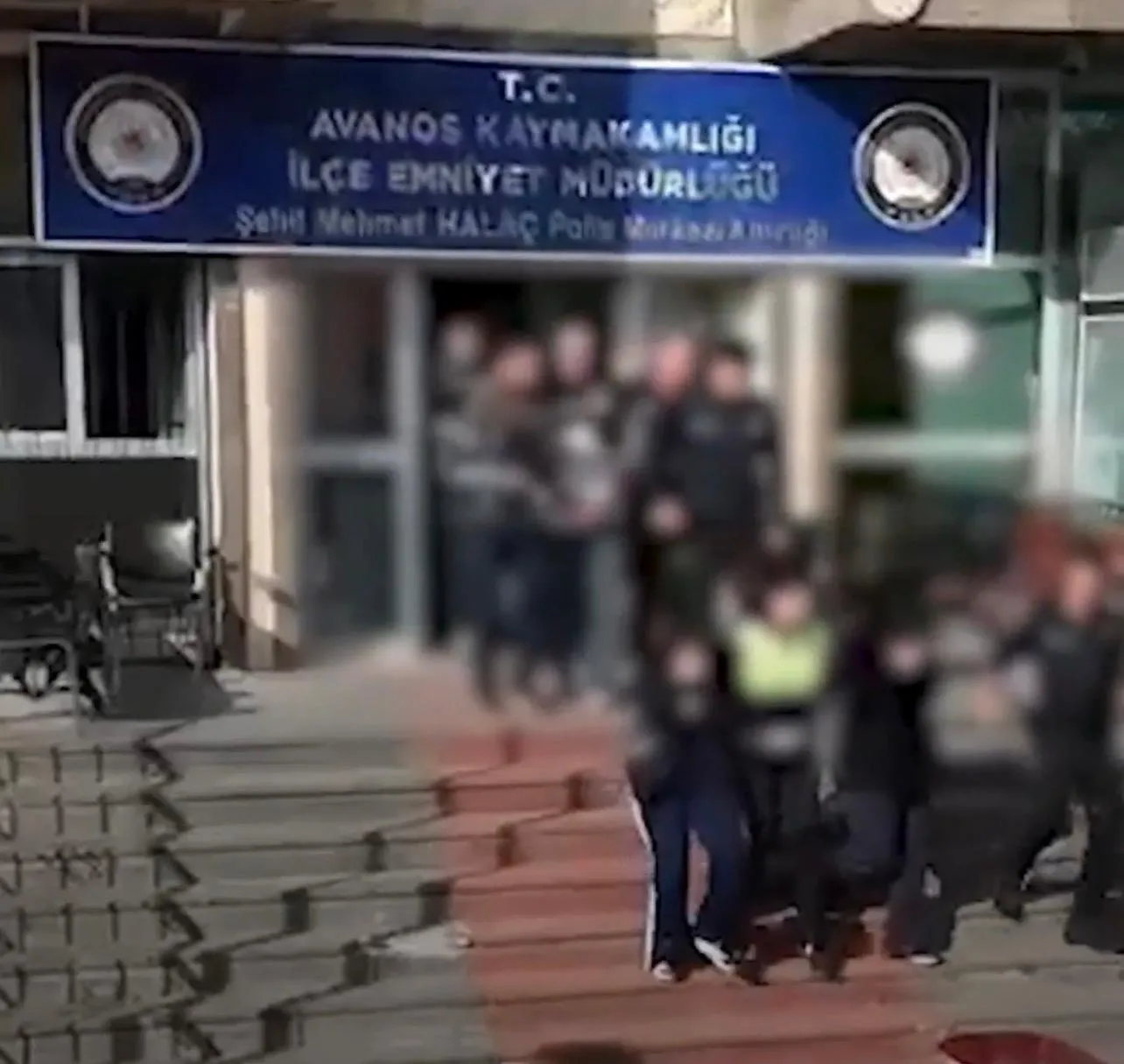 Dijital ağlara sızan şebekeye büyük darbe: 1,5 milyon liralık vurgun yapanlar yakayı ele verdi