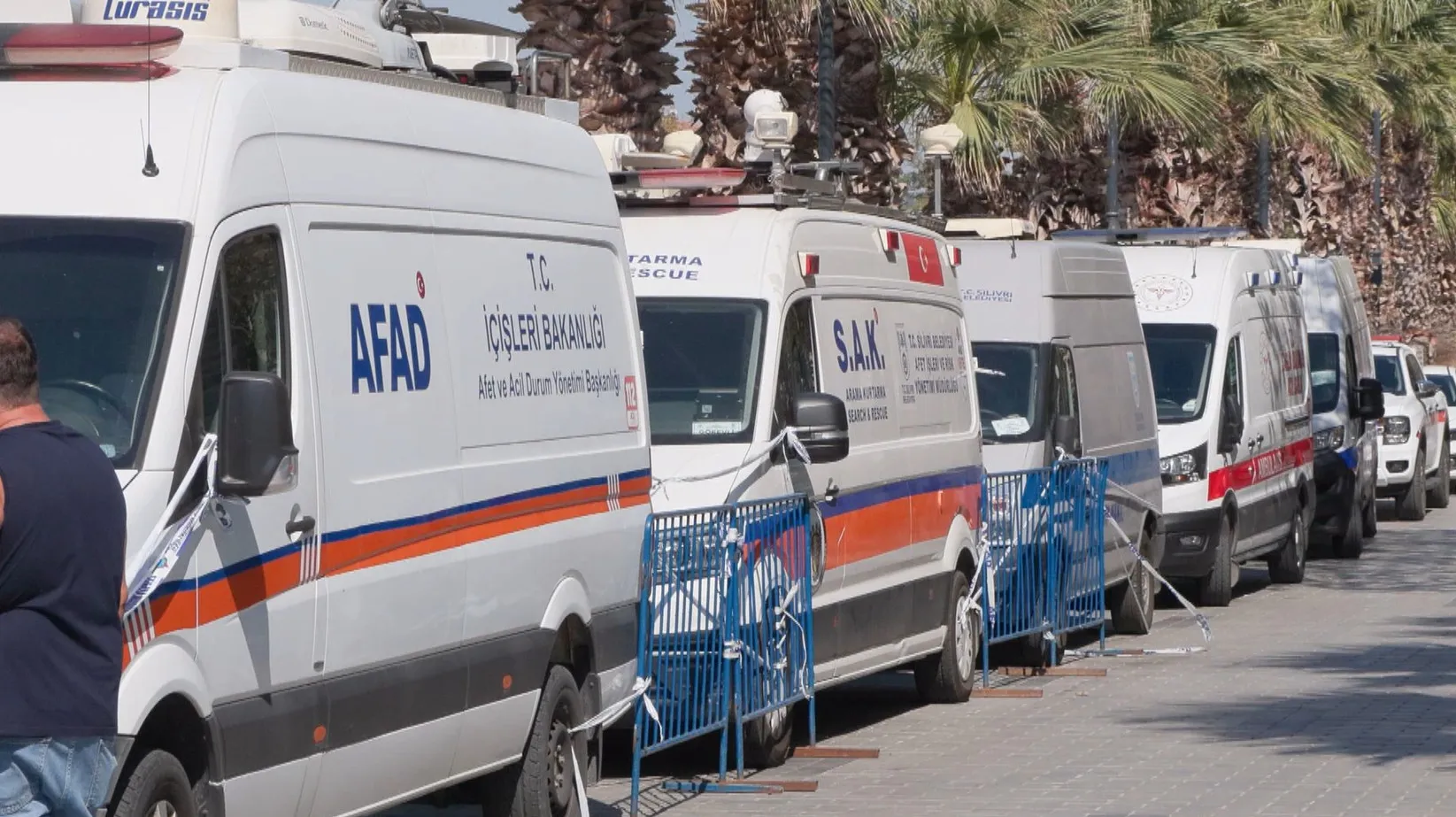 Marmara'nın derinliklerinde umutlu bekleyiş: 10 denizci için zamanla yarış sürüyor