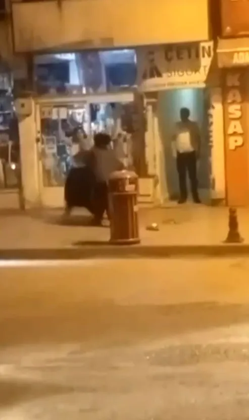 Karabük'ün göbeğinde şiddet dolu anlar: Sopalı kavga kameraya yansıdı