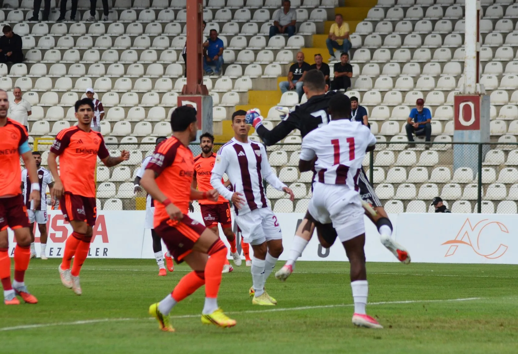 Bandırma'da sessizliği bozan gol: Ümraniyespor son dakikada güldü