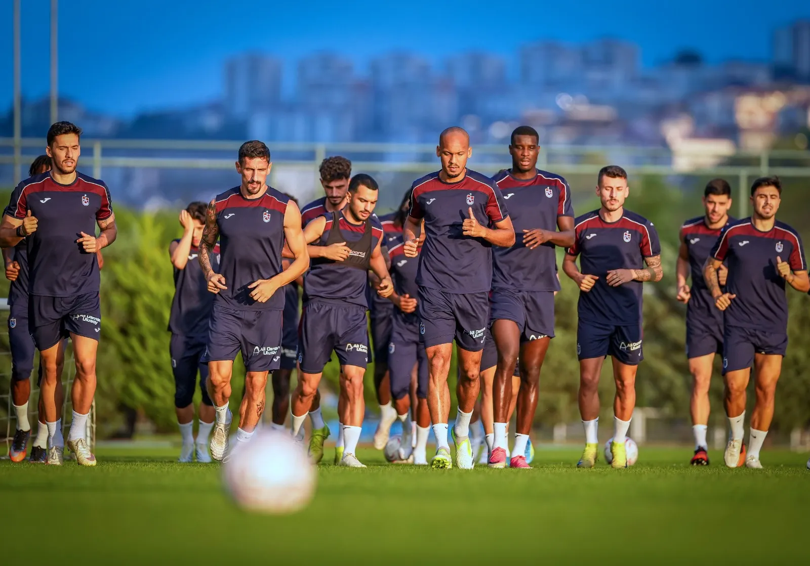 Trabzonspor'da Yeni Transfer Sahaya İndi: Gençlerbirliği Hazırlıkları Hız Kesmiyor