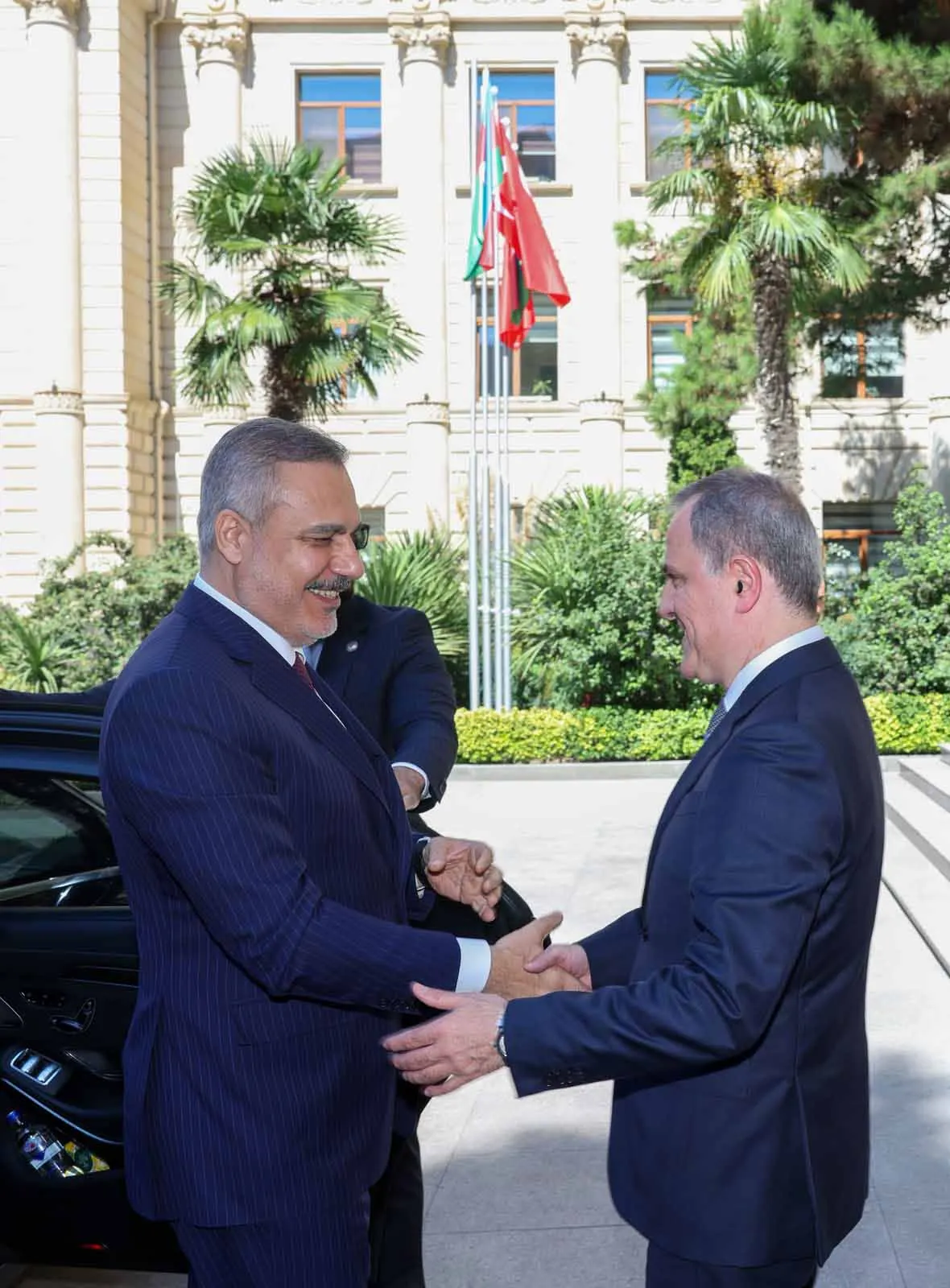 Bakü'de kritik diplomasi trafiği: Fidan ve Bayramov masaya oturdu