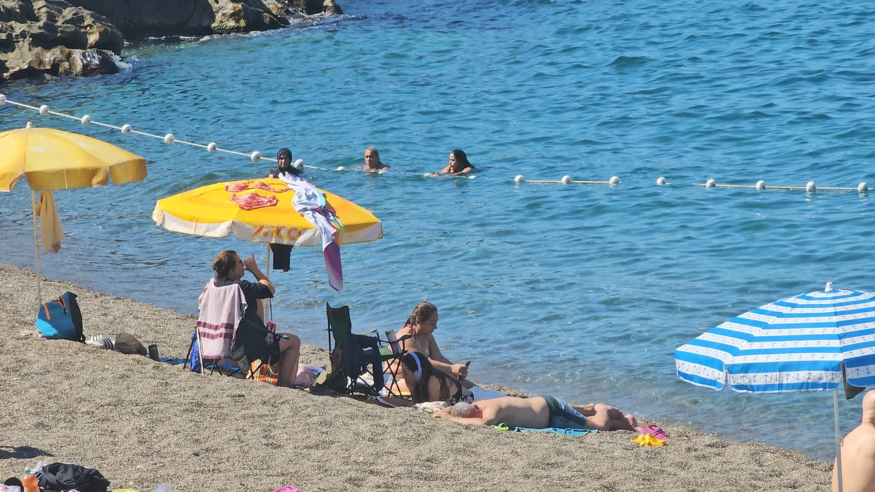 Zonguldak'ta Kapuz Plajı sürprizi: Sezon bitti denilmişti ama kapılar yeniden açıldı