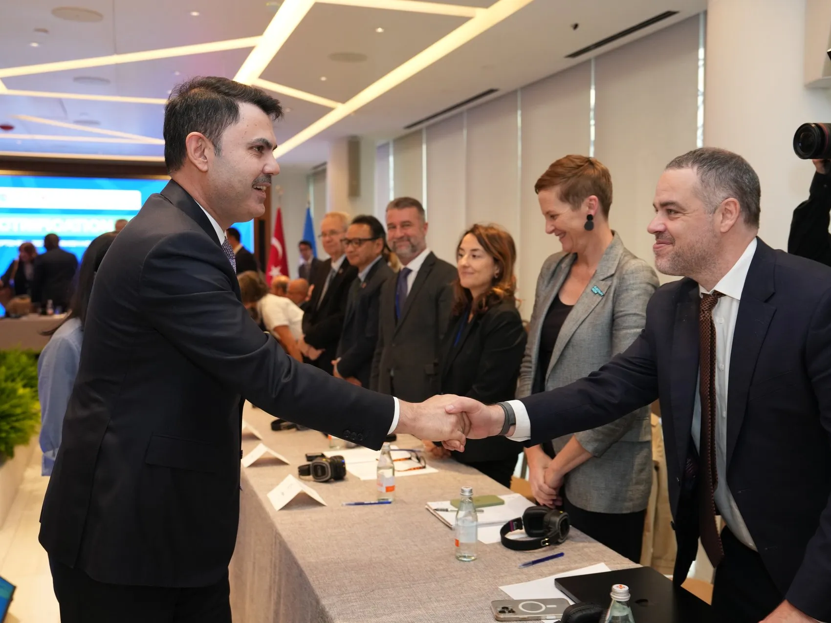 İklim krizinde yeni rota: 2035 yılına kadar küresel emisyonların beşte biri silinecek