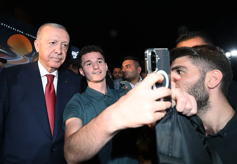 Samsun'da gençlerle buluşan Erdoğan'dan tarihi mesaj: Yarın kaptan köşkünde siz olacaksınız