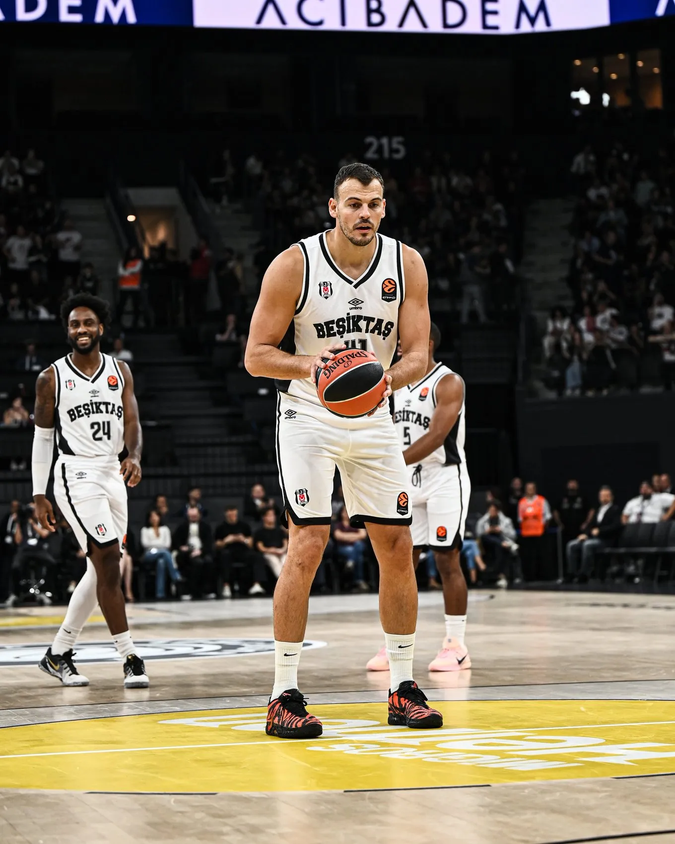 Beşiktaş'ın Avrupa'daki İlk Sınavı Nefes Kesti: İspanyol Devine Kıl Payı Kaybettik