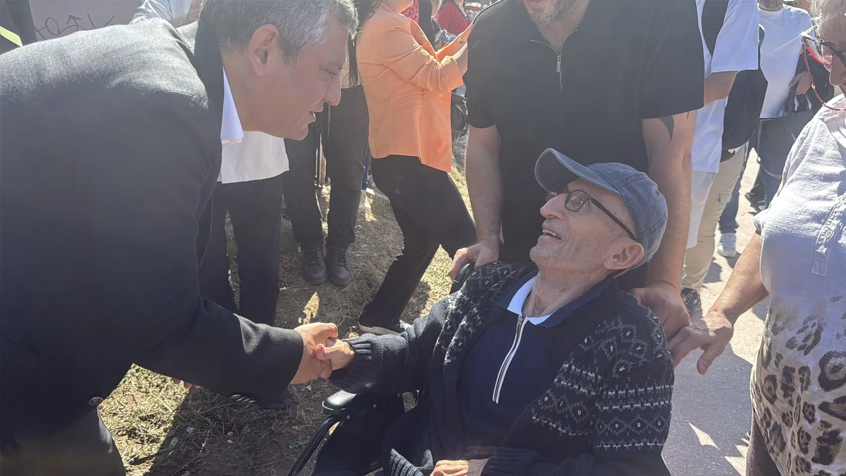 Özgür Özel'den koltuk resti: Başarısız olursam bir gün bile oturmam