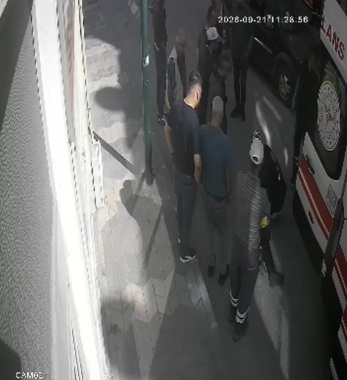Tokat'ta yürekleri ağza getiren kaza: Kamyonet kasasından yola savruldu