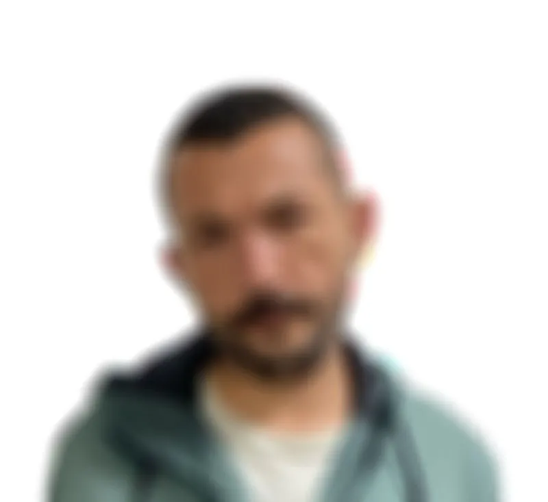 Bağcılar'da şafak operasyonu: 61 yıllık hapis cezası yüküyle yakalandılar