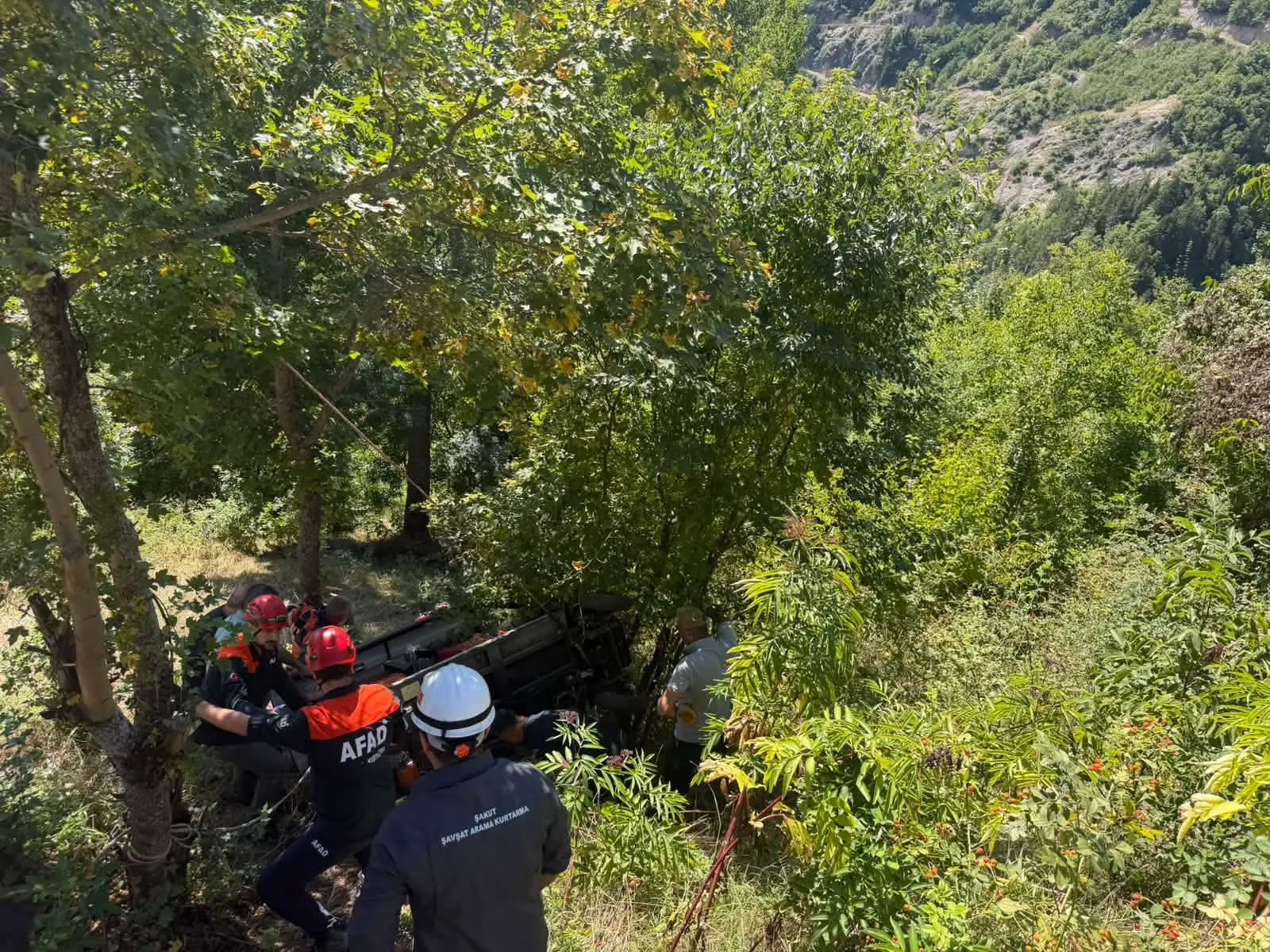 Artvin'de hüzünlü veda: Evinin önünde can verdi