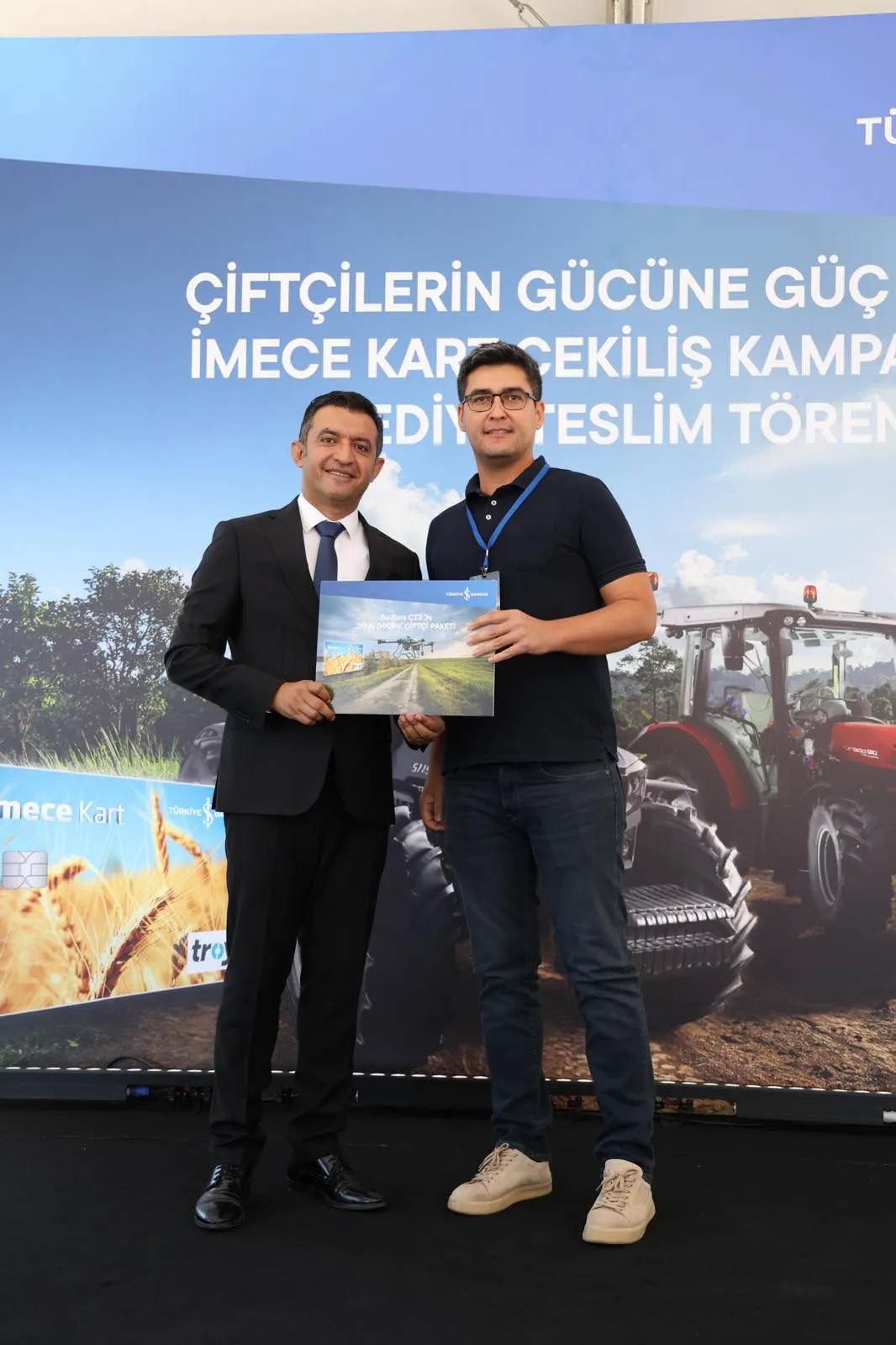 Traktör kazandığını duyunca şoke oldu: İmece Kart çekilişinde büyük heyecan