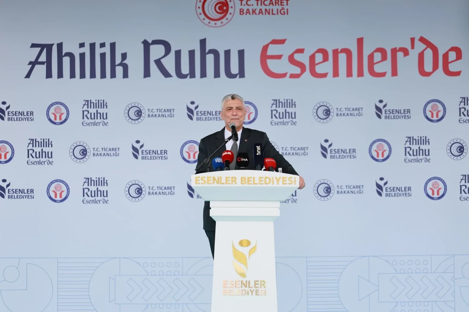 Bakan Bolat'ın Esenler'deki Ahilik mesajı: Bir esnaf çocuğu olarak bu yoldan geçtim