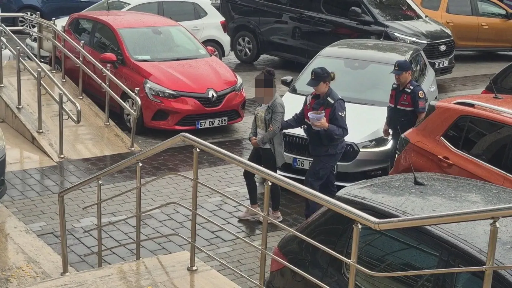 Zonguldak'ta kan donduran iddia: Kızını zincirle bağlayan babadan skandal savunma