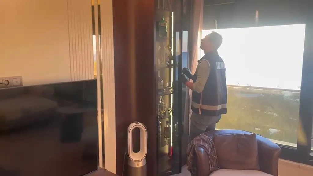 Antalya'da büyük operasyon: Siyaset ve iş dünyasının önde gelen isimleri gözaltında