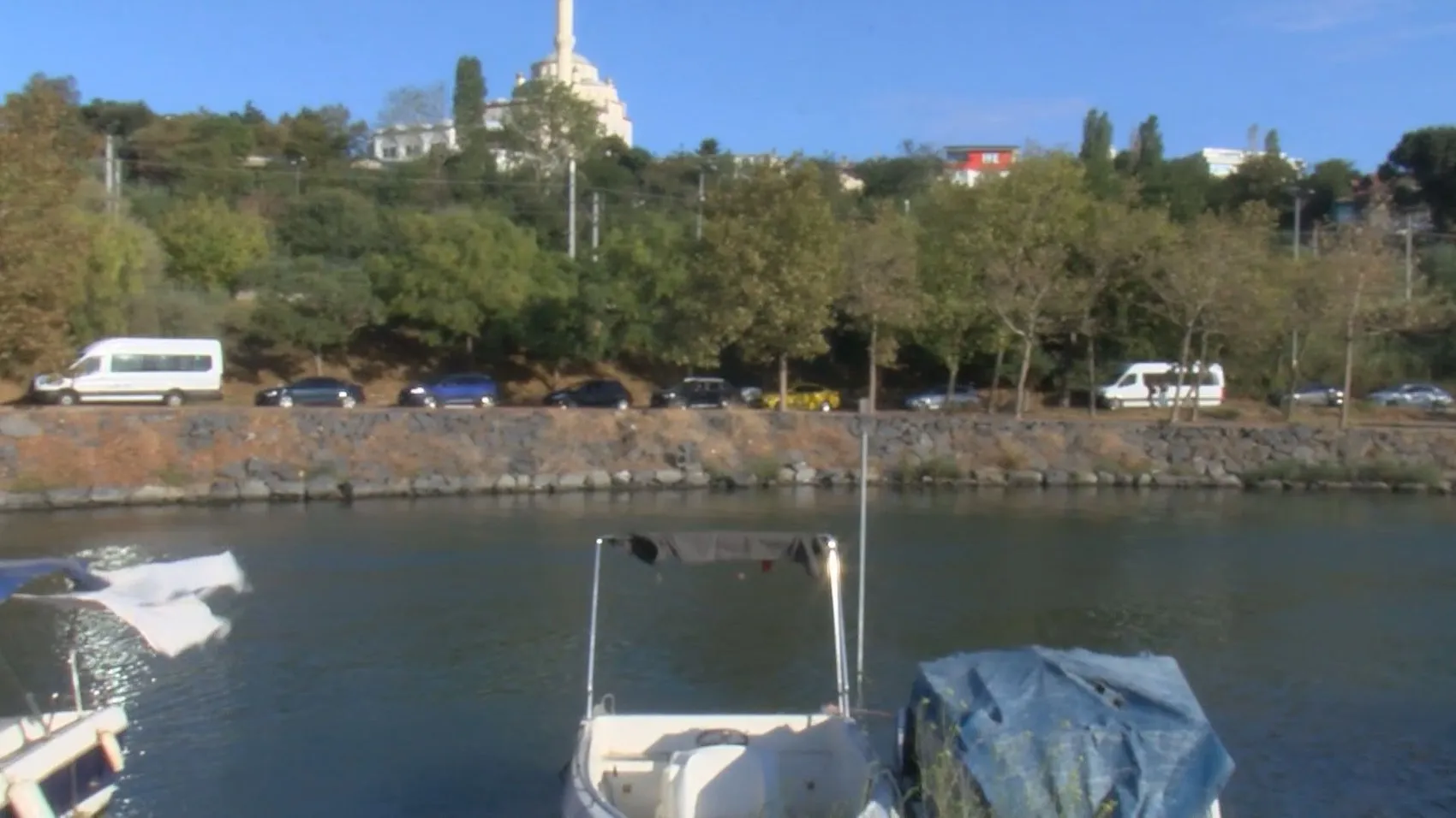 Küçükçekmece'de hüzünlü veda: Herkesin yardımına koşan mahalle sakini derede ölü bulundu