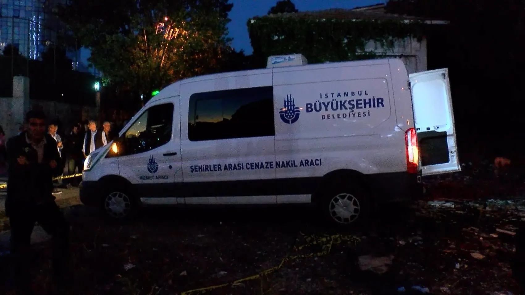 Kartal'da yol kenarındaki otluk alanda cansız beden bulundu