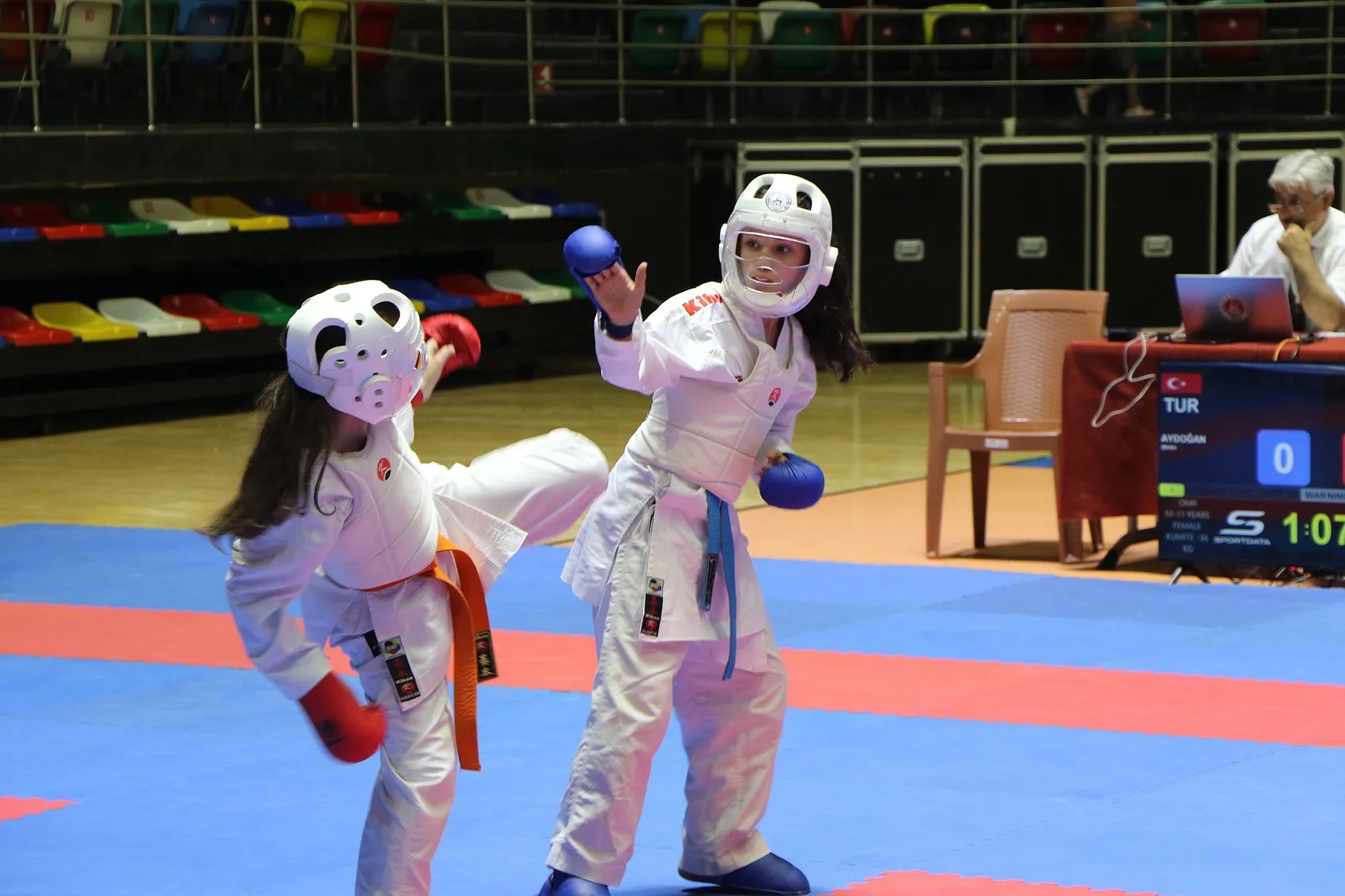 Samsun'da Karate Rüzgarı: Binlerce Sporcu Madalya İçin Tatamiye İndi