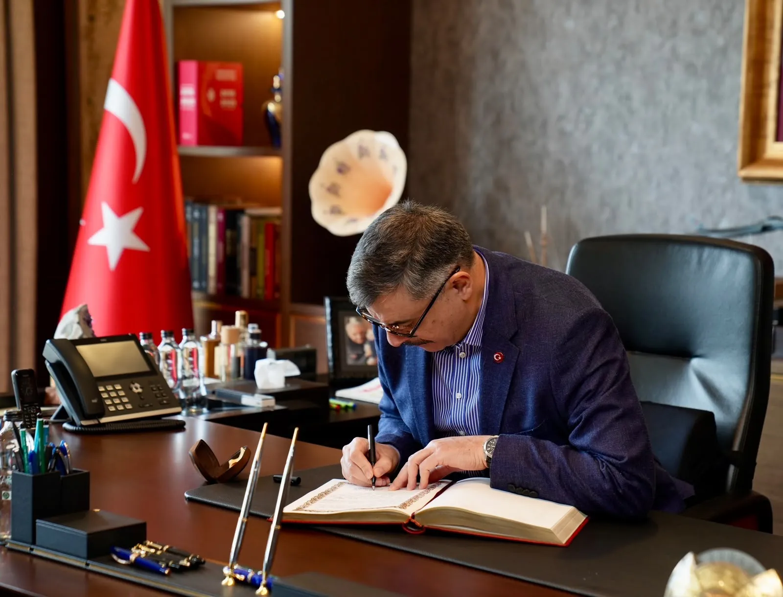 Ümraniye sokaklarında Türkiye Yüzyılı mesaisi: Bakan Çiftçi’den saha çıkarması