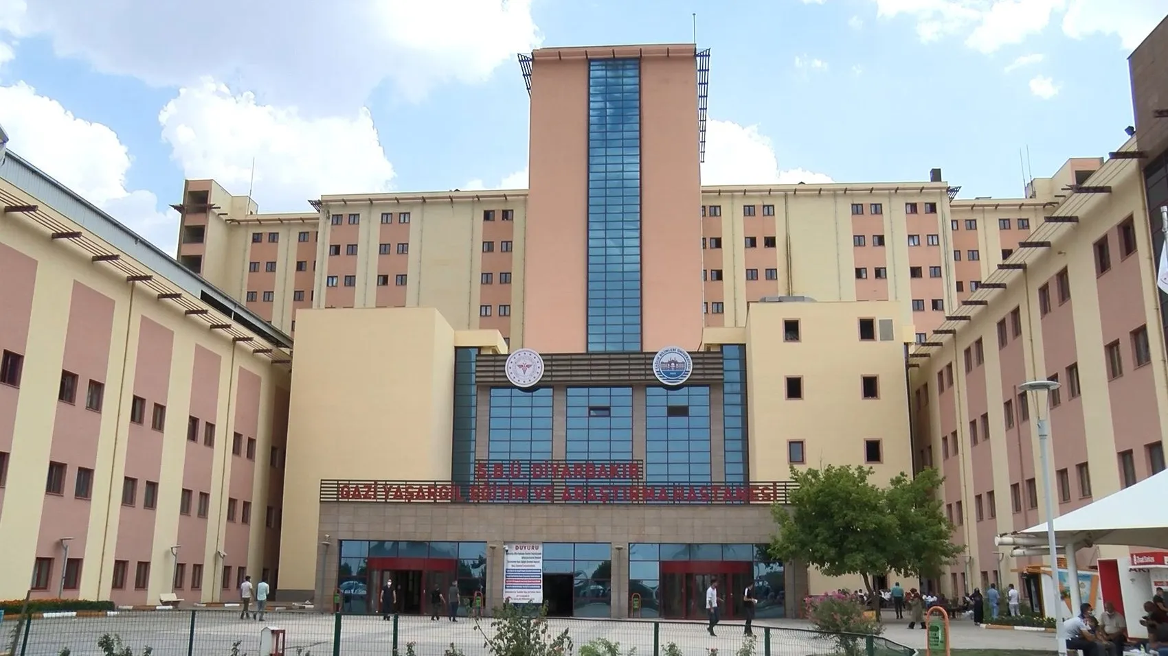 Diyarbakır'da yürek yakan olay: Kardeşlerin oyununa yıldırım engeli