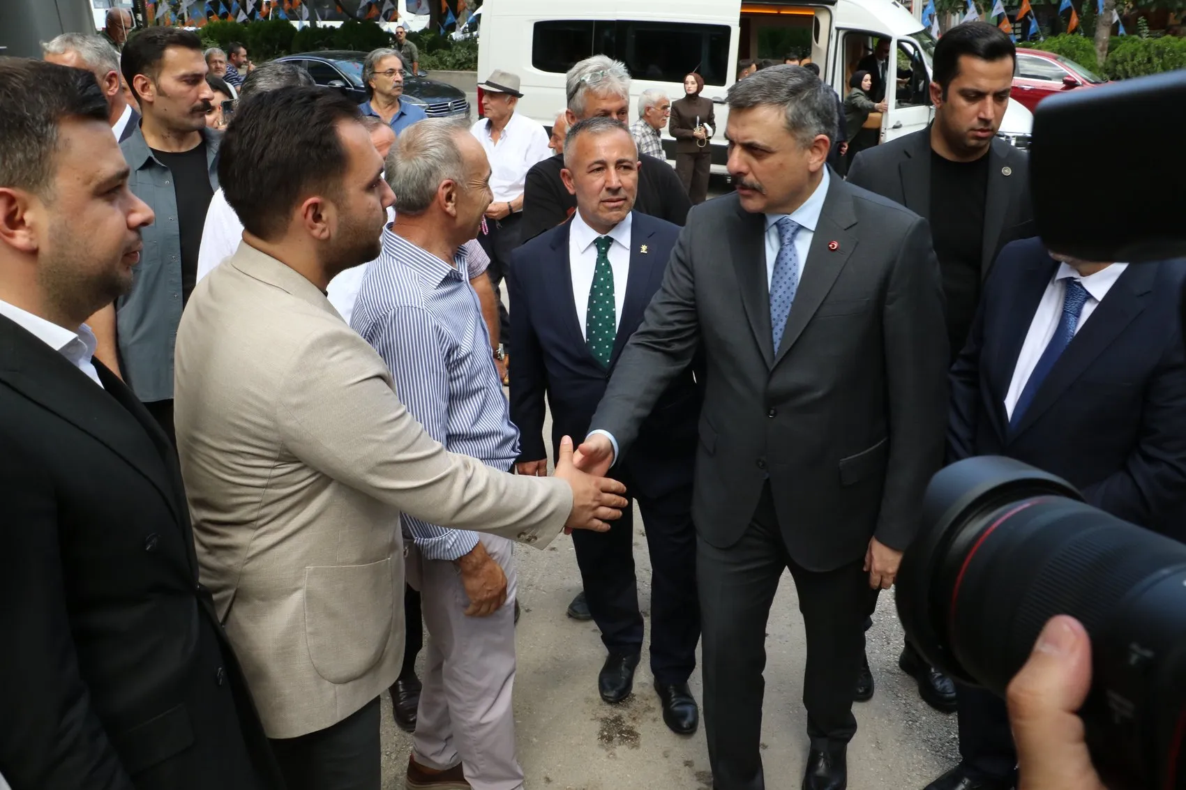 Sınır ötesine kaçan suçlulara İçişleri Bakanlığı'ndan net mesaj: Dünyanın öbür ucuna da gitseniz peşinizdeyiz