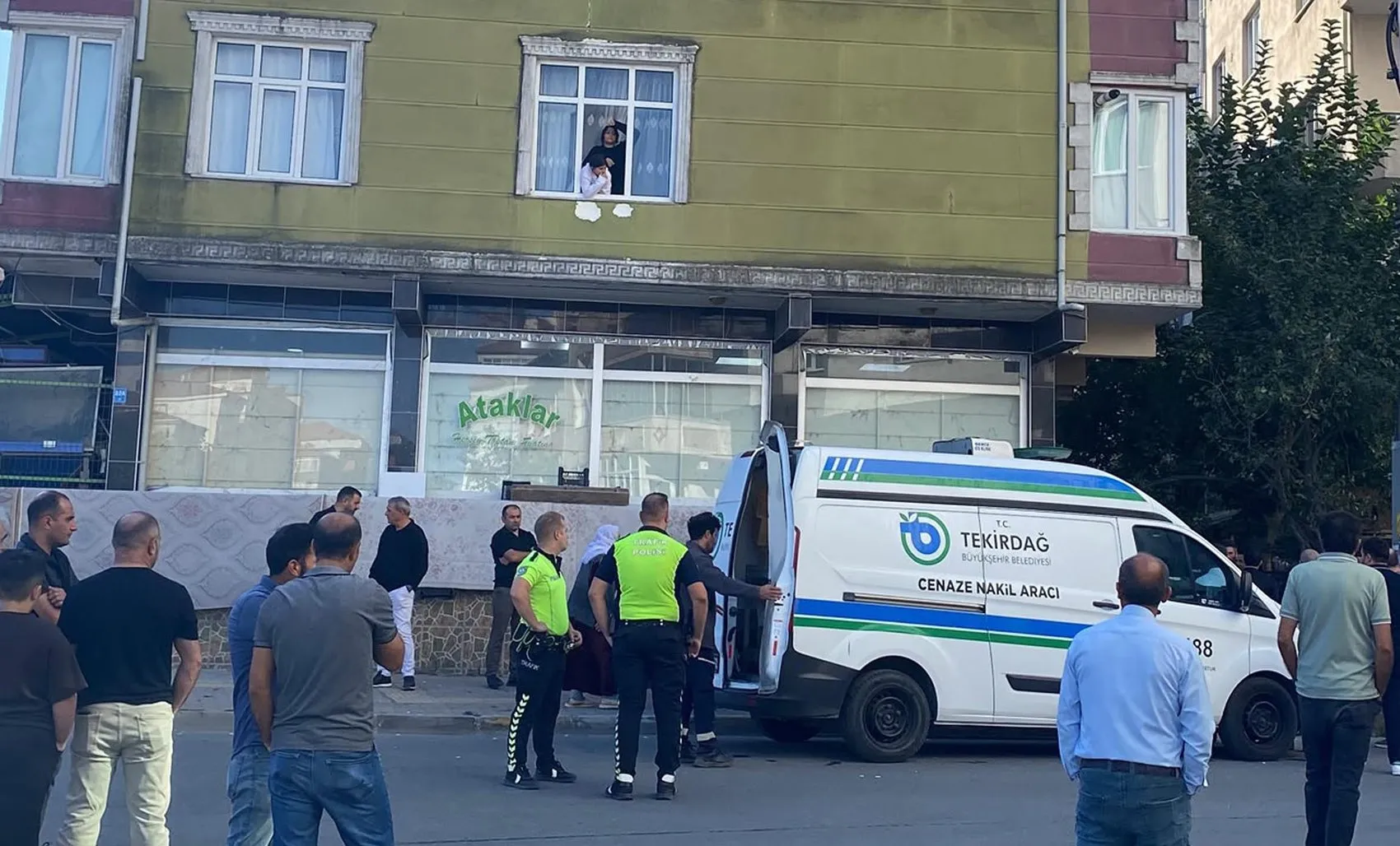 Kapaklı'da dehşet gecesi: Eşini bıçakladıktan sonra saatlerce başında bekledi