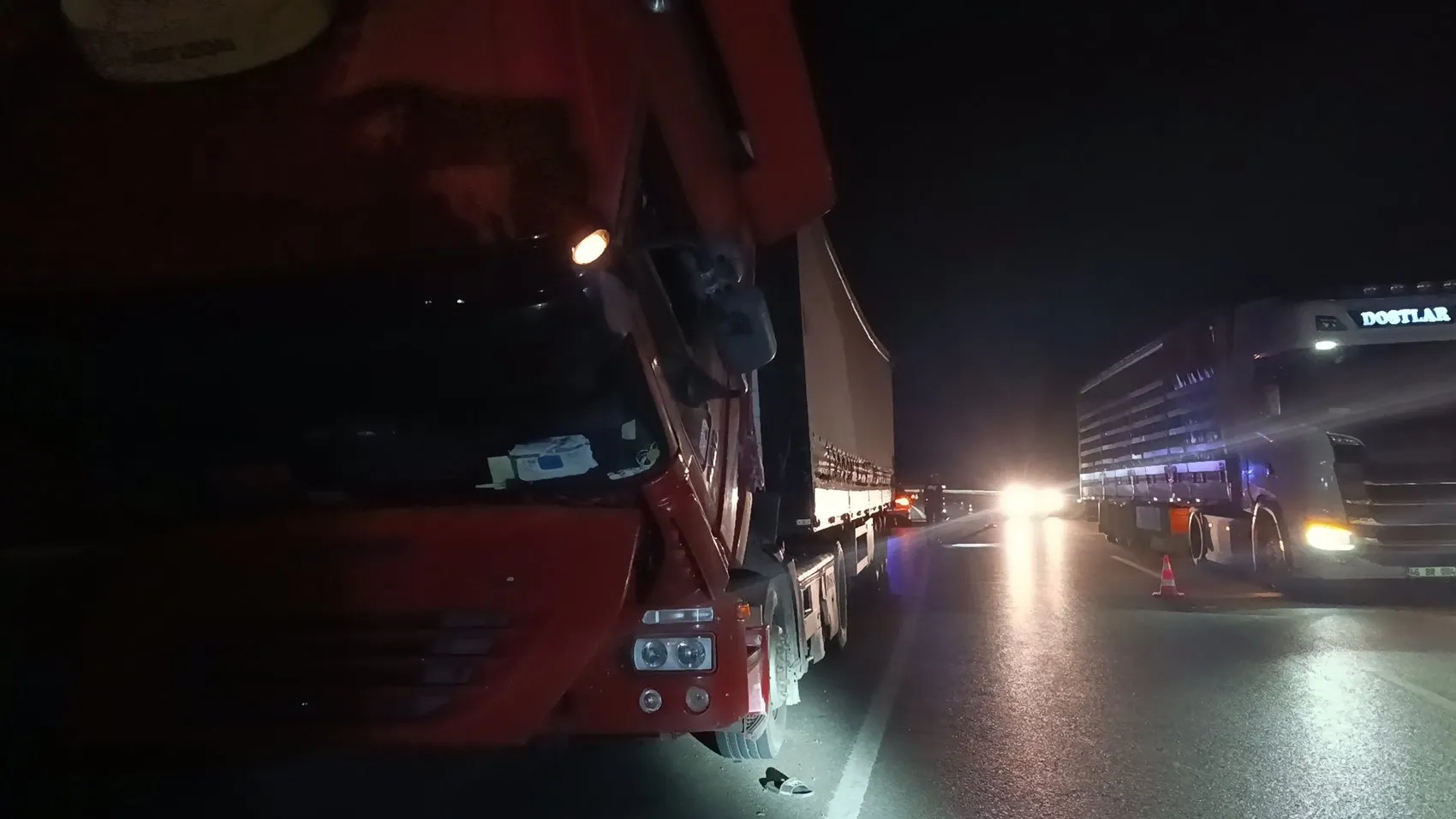 Amasya'da yol kenarındaki tamir girişimi faciayla bitti: Bir kişi ağır yaralı