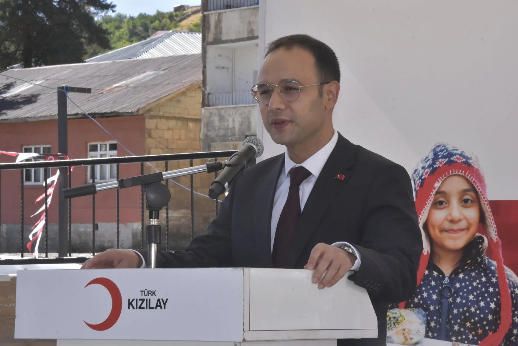 Bitlis’te Kızılay’ın iyilik sofrası kuruldu: 81 ilde süren dayanışma seferberliği