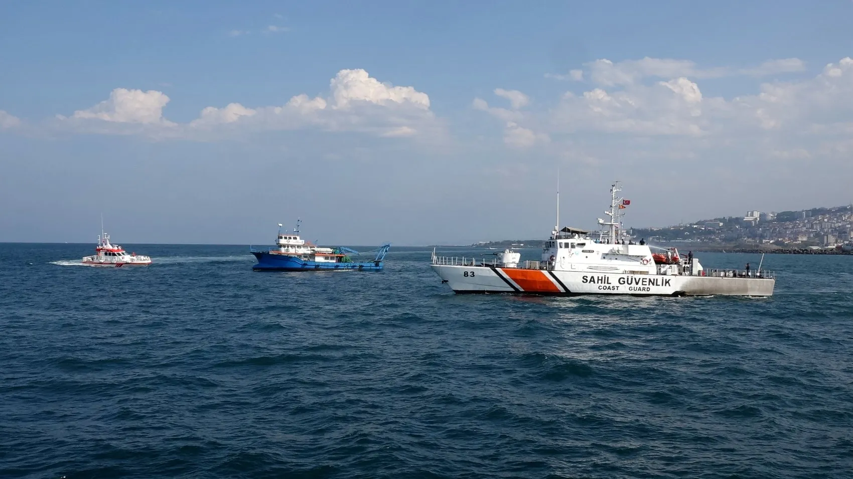 Karadeniz'in ortasında nefes kesen operasyon: 120 kişilik dev ekip zamana karşı yarıştı
