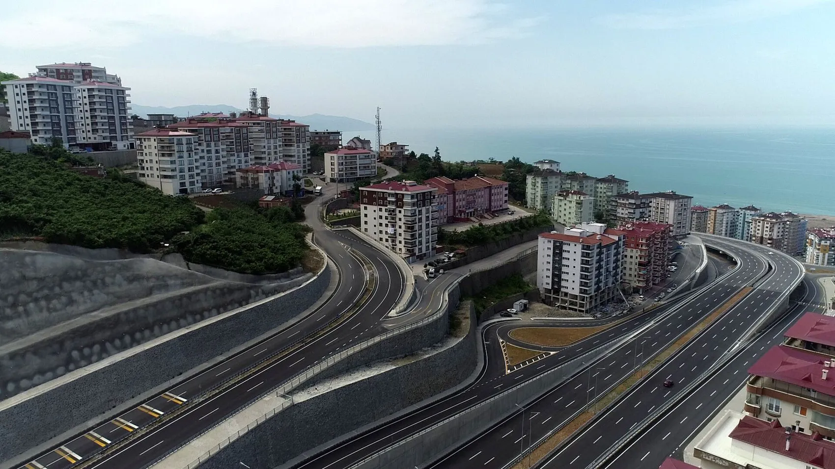 Trabzon'da dağlar deliniyor: Sahil yolunun yükünü hafifletecek dev projede geri sayım