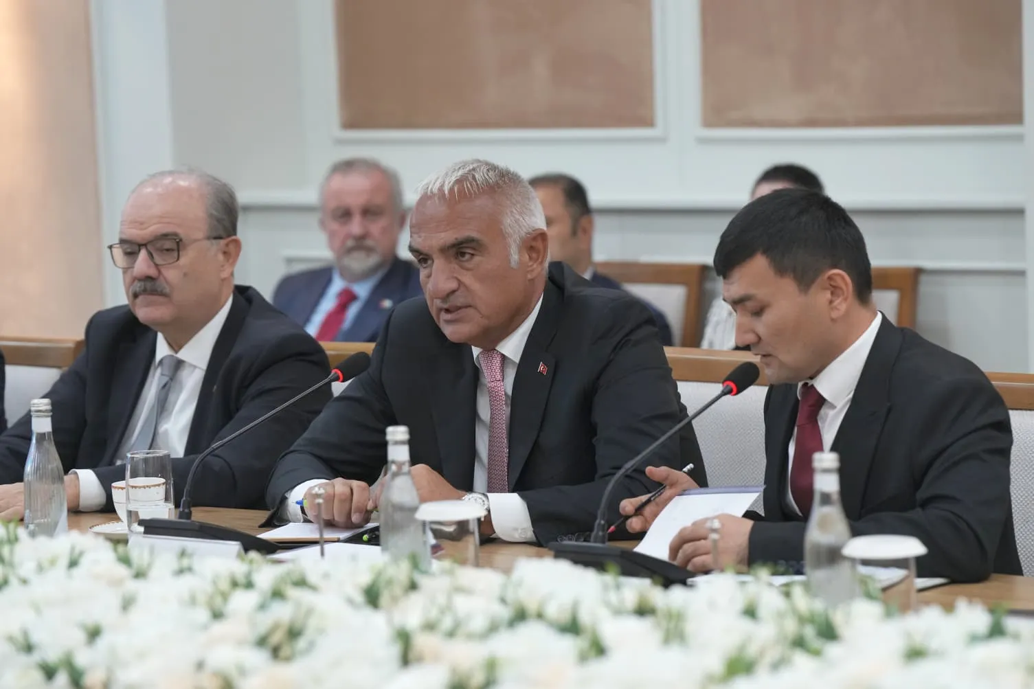 Taşkent'te Tarihi Buluşma: Türkiye ve Özbekistan Arasında Kültürel Köprüler Güçleniyor
