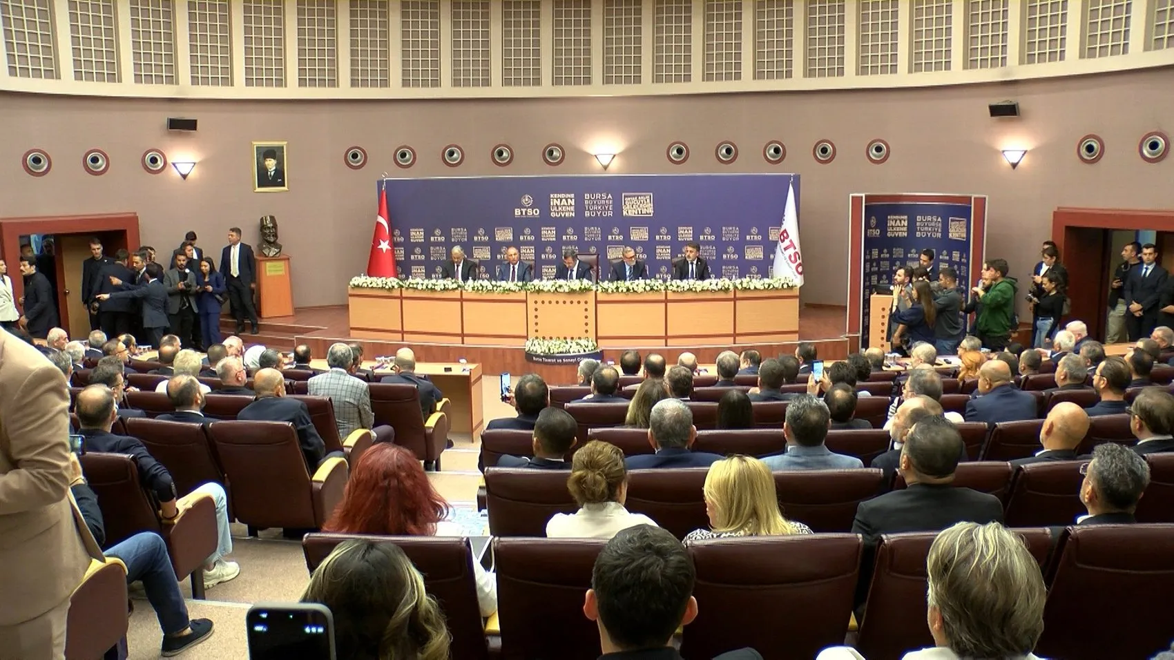 Cevdet Yılmaz'dan ekonomi ve terörle mücadele mesajı: Kaynaklarımızı sömürgecilere değil, halkımıza harcıyoruz