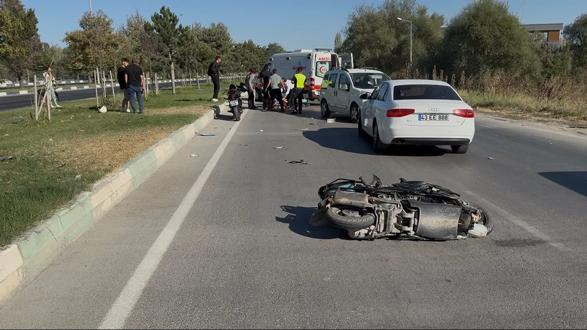 Kütahya'da yürek yakan kaza: Motosiklet sürücüsü hayata tutunamadı