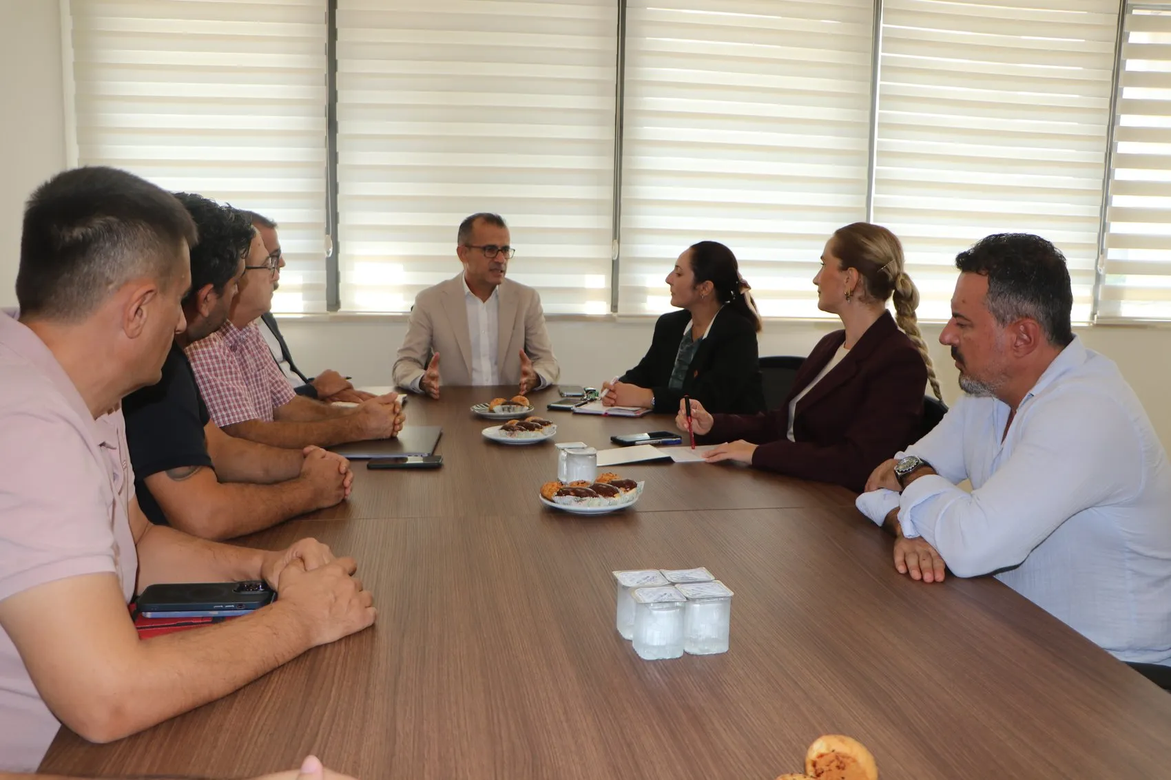 Adana'da Umut Veren Girişim: Maskenizi Takın, Kimliğinizi Gizleyin ve Hayatınızı Geri Kazanın